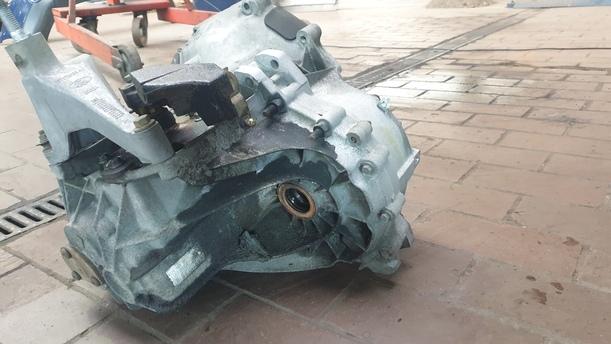 Foto: SCHALTGETRIEBE S7R7002BC eines Ford Mondeo 1.8 Turnier Style