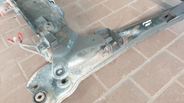 Foto: VORDERACHSTRÄGER / ACHSE VORN eines Ford Mondeo 1.8 Turnier Style