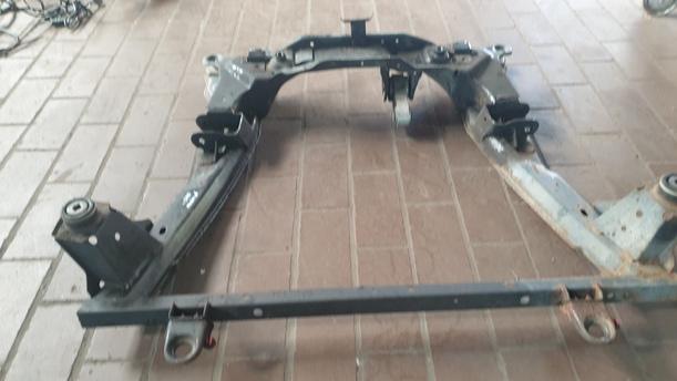 Foto: VORDERACHSTRÄGER / ACHSE VORN eines Ford Mondeo 1.8 Turnier Style