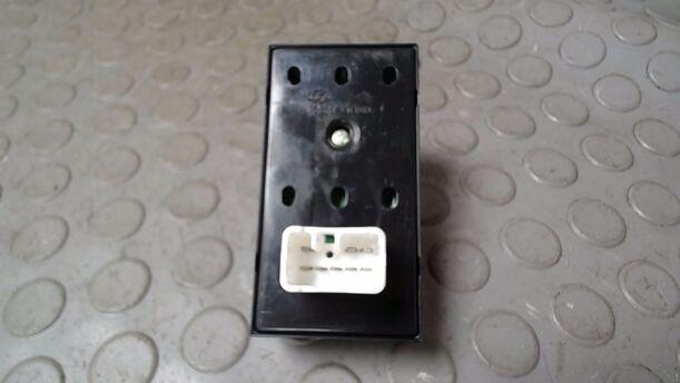 Foto: FENSTERHEBERSCHALTER eines Hyundai Getz 1.1 Style