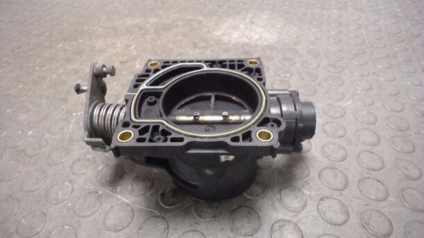 Foto: DROSSELKLAPPENSTUTZEN eines Ford Mondeo 1.8 Turnier Style