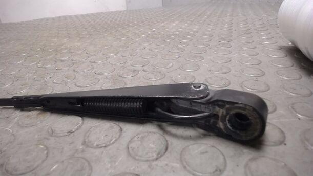 Foto: SCHEIBENWISCHERARM HINTEN ( TURNIER ) eines Ford Mondeo 1.8 Turnier Style