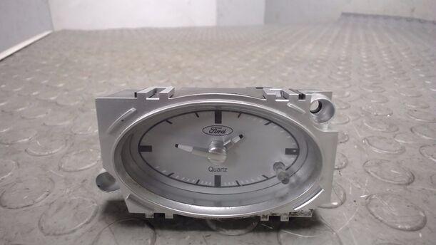 Foto: UHR eines Ford Mondeo 1.8 Turnier Style