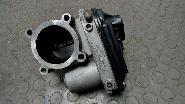 Foto: DROSSELKLAPPENSTUTZEN eines Ford Focus 1.6 16V Style
