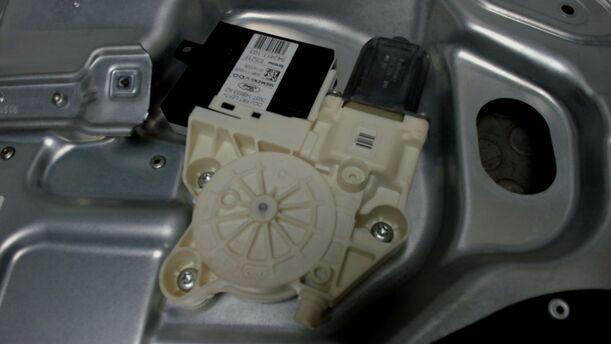 Foto: FENSTERHEBER VORNE LINKS ( 4/5 TÜRER ) eines Ford Focus 1.6 16V Style