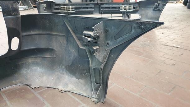 Foto: STOSSFÄNGER / STOSSSTANGE HINTEN eines Renault Grand Espace 2.0 Style