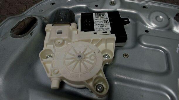Foto: FENSTERHEBER HINTEN RECHTS ELEKTRISCH eines Ford Focus 1.6 16V Style