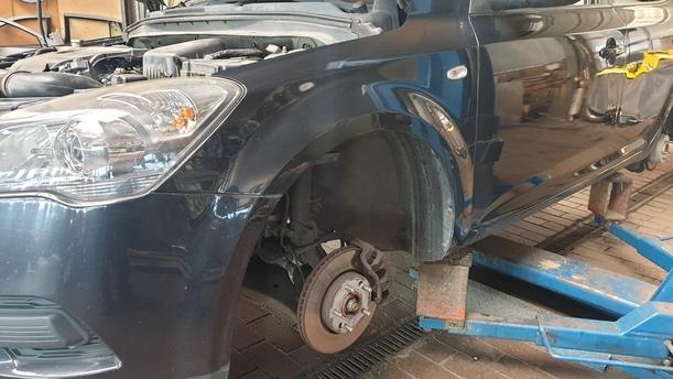 Foto: KOTFLÜGEL LINKS ( BLINKER ) eines Kia Ceed 1.6 CRDi SW Style