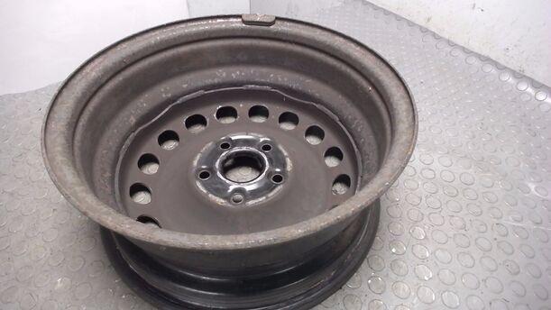 Foto: STAHLFELGE 6X15 ET47 eines VW Golf 1.4 Style