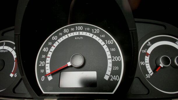 Foto: TACHOEINHEIT / KOMBIINSTRUMENT eines Kia Ceed 1.6 CRDi SW Style