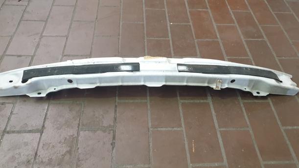 Foto: VERSTÄRKUNG VORNE eines Opel Astra 1.6 Style