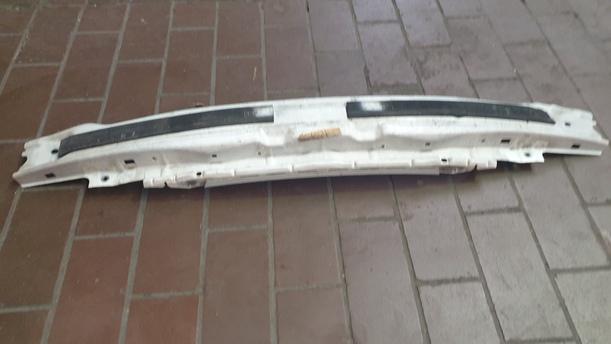 Foto: VERSTÄRKUNG VORNE eines Opel Astra 1.6 Style