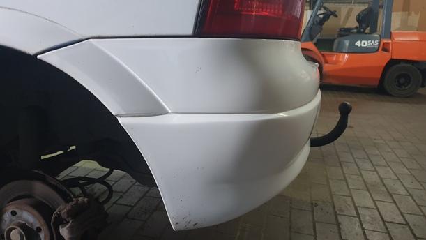 Foto: STOSSFÄNGER / STOSSSTANGE HINTEN eines Opel Astra 1.6 Style