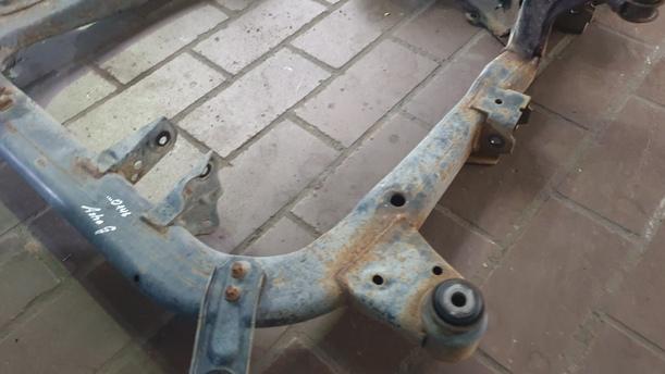 Foto: VORDERACHSE / ACHSE VORN eines Opel Astra 1.6 Style