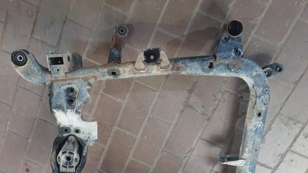Foto: VORDERACHSE / ACHSE VORN eines Opel Astra 1.6 Style