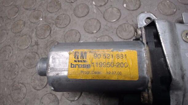 Foto: FENSTERHEBER ELEKTRISCH VORNE LINKS ( 3 TÜRER ) eines Opel Astra 1.6 Style