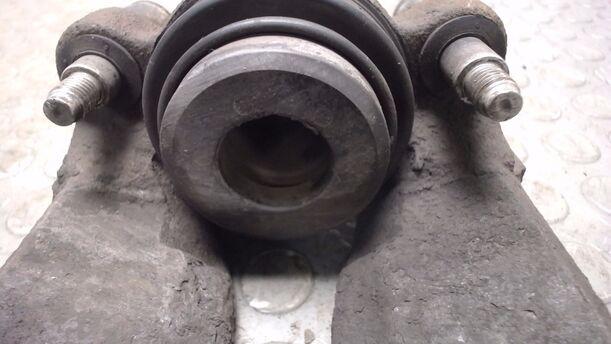 Foto: BREMSSATTEL VORNE LINKS eines Opel Astra 1.6 Style