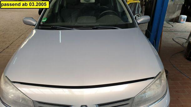 Foto: MOTORHAUBE eines Renault Laguna Grandtour 2.0 dCi Style