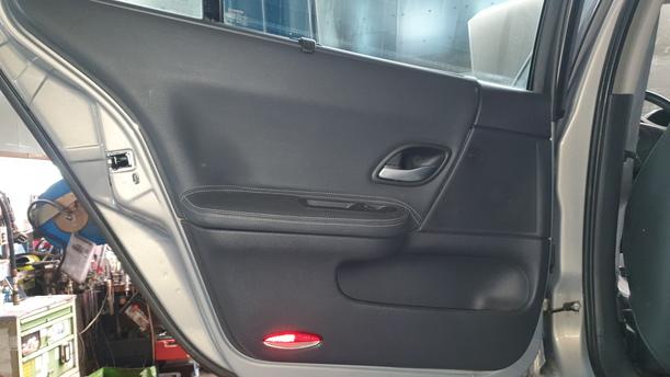 Foto: TÜR HINTEN LINKS ( KOMBI ) eines Renault Laguna Grandtour 2.0 dCi Style