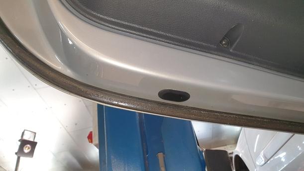 Foto: TÜR HINTEN LINKS ( KOMBI ) eines Renault Laguna Grandtour 2.0 dCi Style