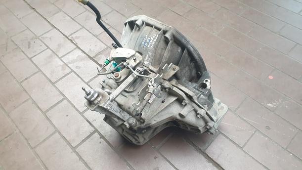 Foto: SCHALTGETRIEBE 6-GANG eines Renault Laguna Grandtour 2.0 dCi Style