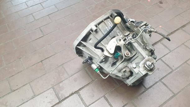 Foto: SCHALTGETRIEBE 6-GANG eines Renault Laguna Grandtour 2.0 dCi Style