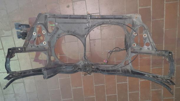 Foto: FRONTBLECH/ SCHLOSSTRÄGER ( KLIMAANLAGE ) eines VW Passat Variant 1.9 TDI Style