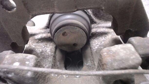 Foto: BREMSSATTEL HINTEN LINKS ( ATE ) eines Renault Laguna Grandtour 2.0 dCi Style