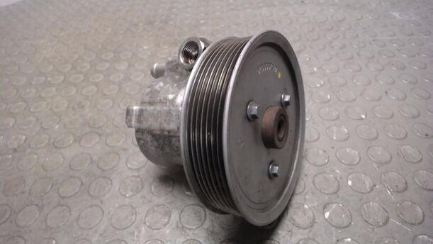 Foto: PUMPE SERVOLENKUNG eines Renault Laguna Grandtour 2.0 dCi Style