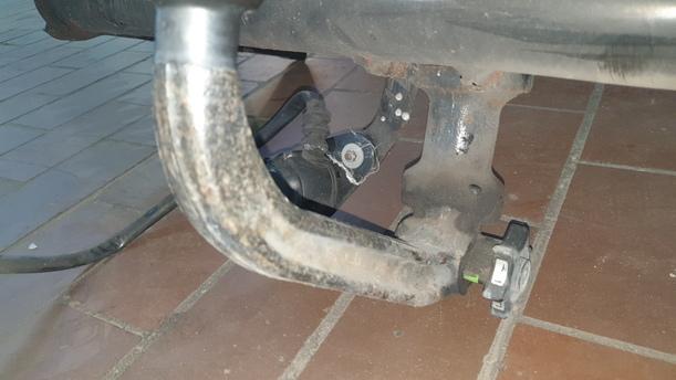 Foto: ANHÄNGERKUPPLUNG ( ABNEHMBAR OHNE SCHLÜSSEL ) eines VW Passat Variant 1.9 TDI Style