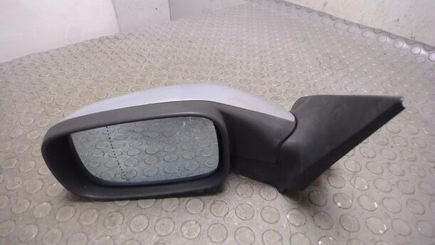 Foto: AUSSENSPIEGEL ELEKTRISCH VERSTELLBAR / HEIZBAR LINKS eines Renault Laguna Grandtour 2.0 dCi Style