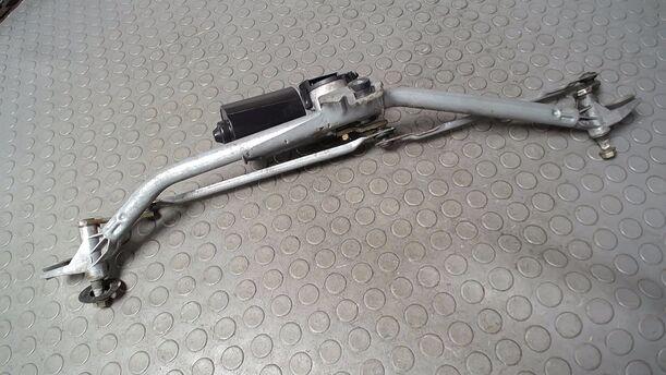 Foto: SCHEIBENWISCHERMOTOR VORN eines VW Passat Variant 1.9 TDI Style