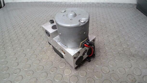 Foto: HAUPTBREMSAGGREGAT ABS eines VW Passat Variant 1.9 TDI Style
