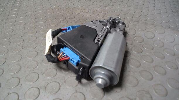 Foto: MOTOR SCHIEBEDACH/ SCHIEBEDACHMOTOR eines VW Passat Variant 1.9 TDI Style