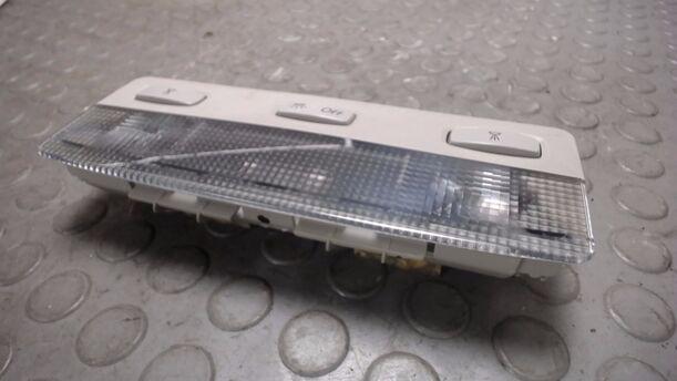 Foto: INNENBELEUCHTUNG HINTEN eines Renault Laguna Grandtour 2.0 dCi Style
