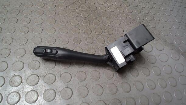 Foto: SCHEIBENWISCHERSCHALTER eines VW Passat Variant 1.9 TDI Style