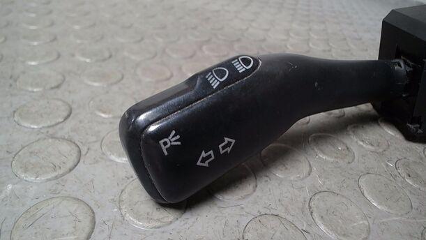 Foto: BLINKSCHALTER/ KOMBISCHALTER eines VW Passat Variant 1.9 TDI Style