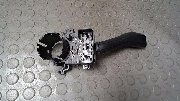 Foto: BLINKSCHALTER/ KOMBISCHALTER eines VW Passat Variant 1.9 TDI Style