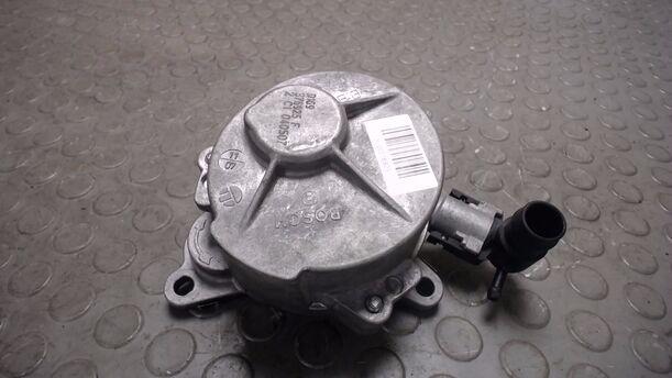 Foto: VAKUUMPUMPE eines Renault Laguna Grandtour 2.0 dCi Style
