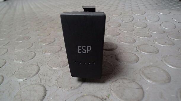 Foto: SCHALTER ESP eines VW Passat Variant 1.9 TDI Style