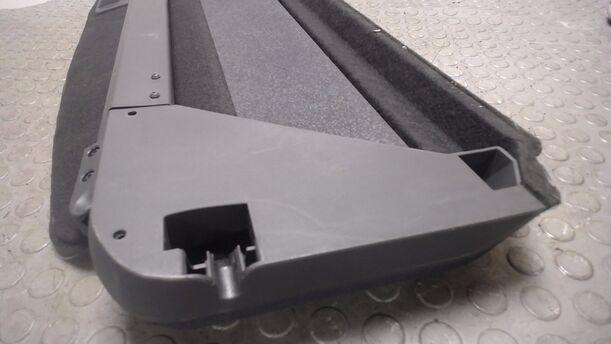 Foto: LADERAUMABDECKUNG / HUTABLAGE eines Renault Laguna Grandtour 2.0 dCi Style