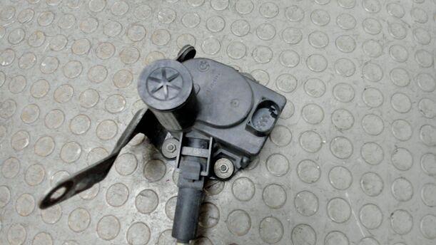 Foto: TEMPOMAT STELLMOTOR eines BMW 318i Style