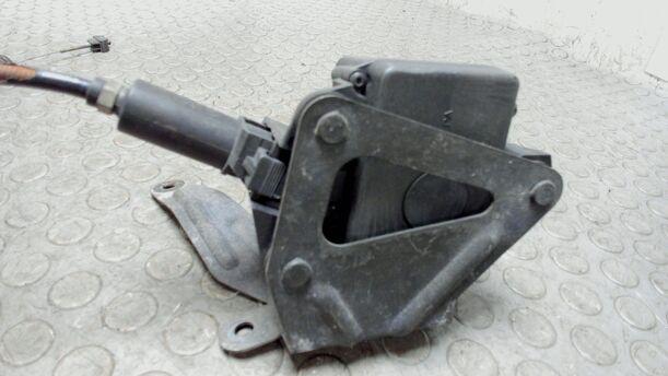 Foto: TEMPOMAT STELLMOTOR eines BMW 318i Style