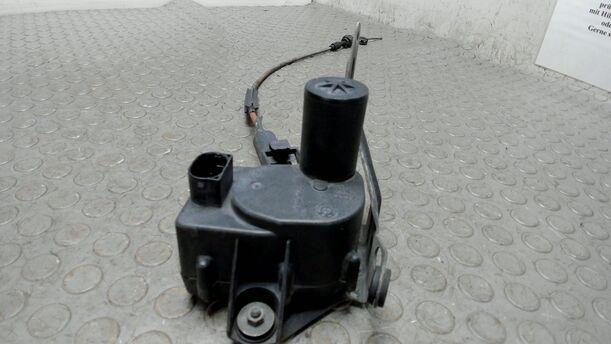 Foto: TEMPOMAT STELLMOTOR eines BMW 318i Style