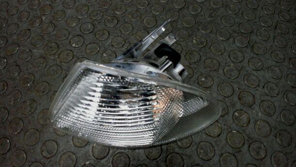 Foto: BLINKER VORNE LINKS eines BMW 318i Style