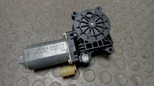 Foto: FENSTERHEBERMOTOR VORNE LINKS eines BMW 318i Style