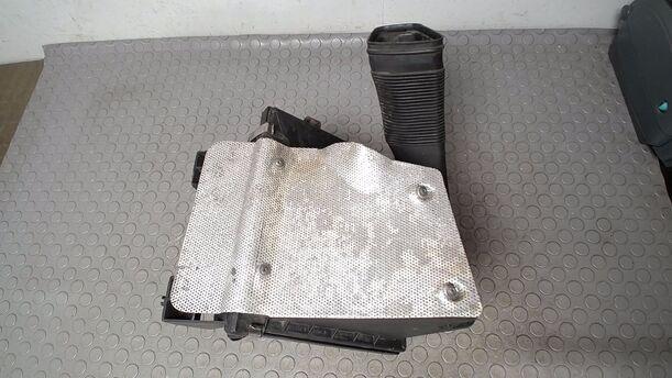Foto: LUFTFILTERKASTEN ATJ eines VW Passat Variant 1.9 TDI Style