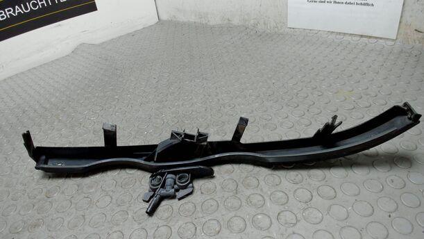 Foto: BLENDE SCHEINWERFER RECHTS eines BMW 318i Style