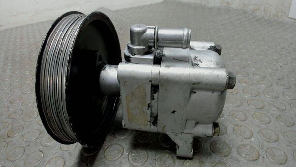 Foto: PUMPE SERVOLENKUNG eines BMW 318i Style