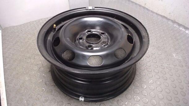 Foto: STAHLFELGE 6X14 ET38 ( NEUWERTIG ) eines Skoda Octavia 1.6 Combi Style